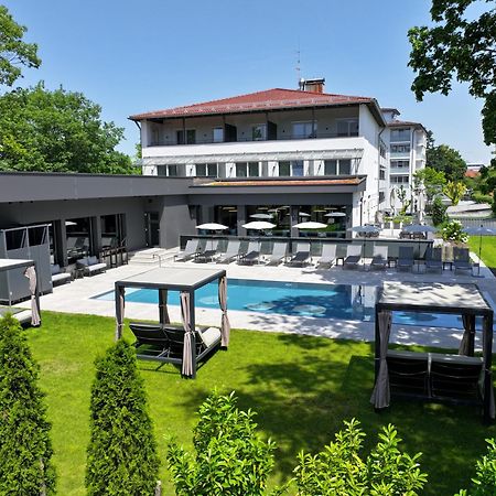Aqua Blu Hotel Bad Fussing Bagian luar foto