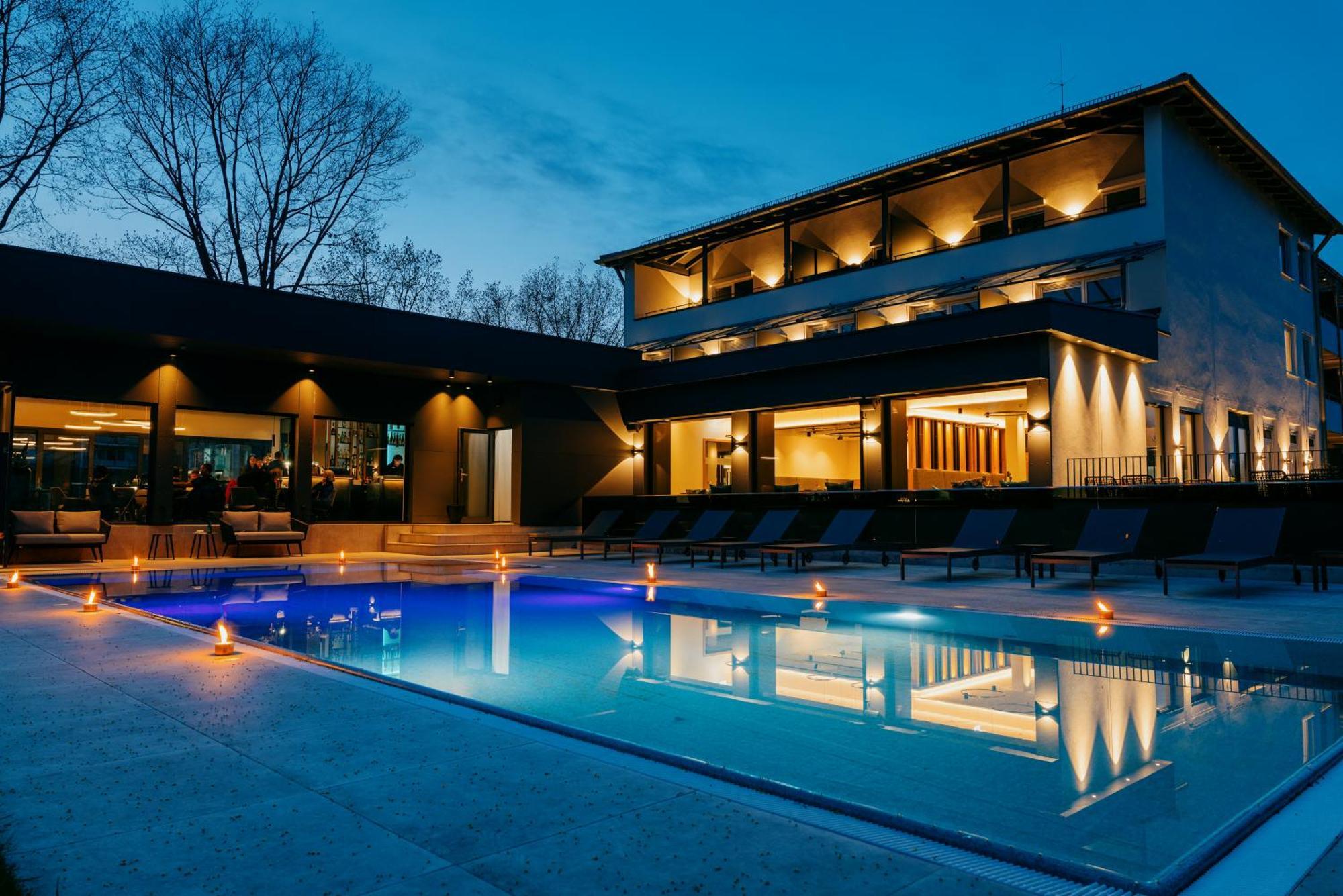 Aqua Blu Hotel Bad Fussing Bagian luar foto