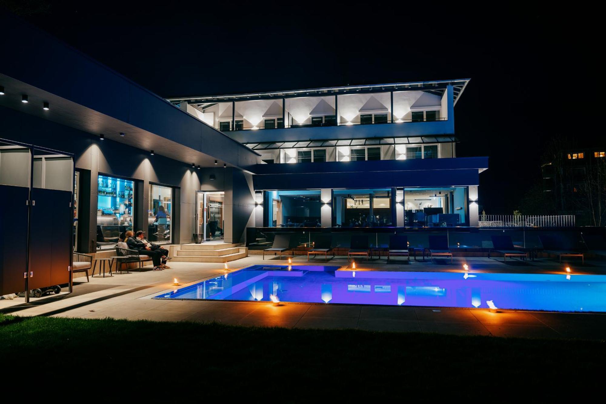 Aqua Blu Hotel Bad Fussing Bagian luar foto